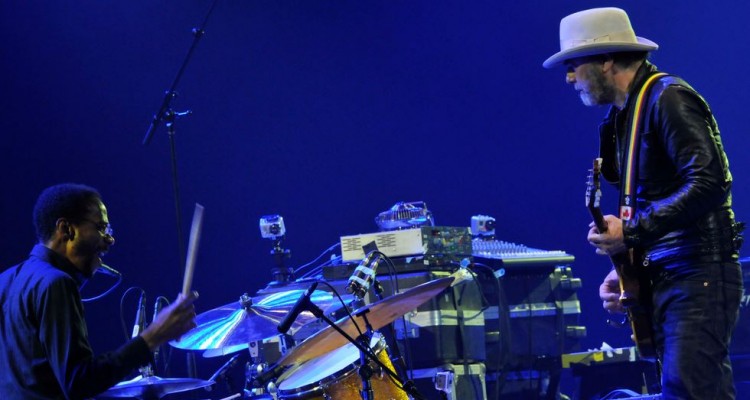 festival-de-jazz-montreal-2014-daniel-lanois-4-VDL
