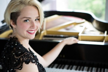 venessa-lachance-piano-photo