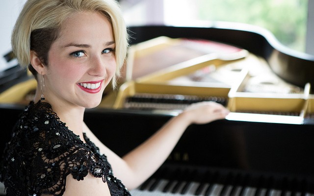 venessa-lachance-piano-photo