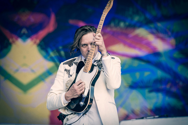 arcade-fire-win-butler-live-2014