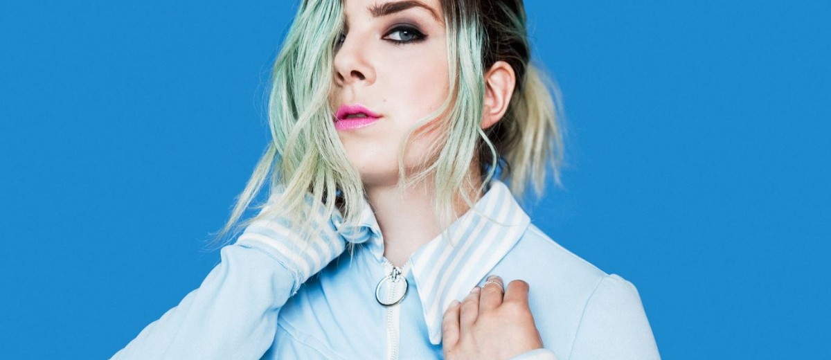 mozarts-sister-photo-blue