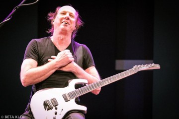 adrian-belew-CrBetaKlein