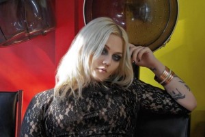 elle king