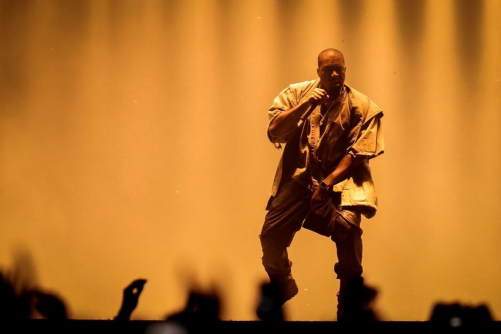 kanye west ottawa 2015