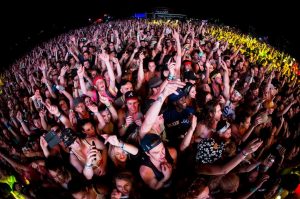 osheaga 2016 crowd fisheye night Cr TimSnow