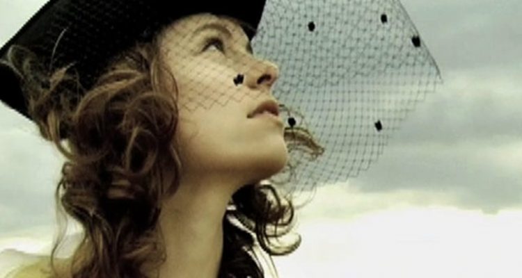 emily-loizeau